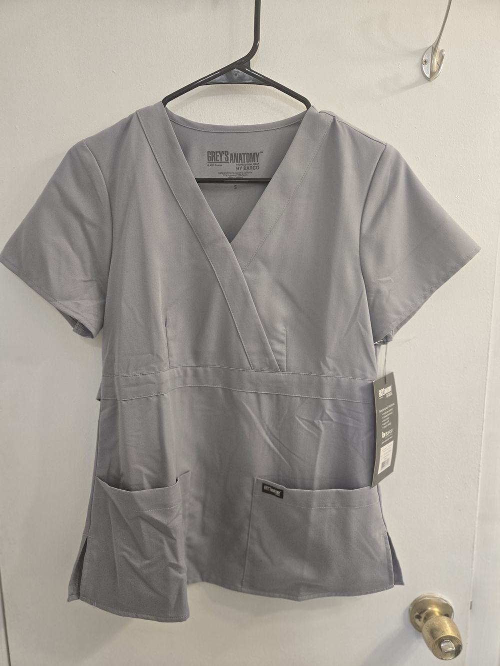 NWT Grey's Anatomy Women's Grey V-Neck Scrub Top and Bottom